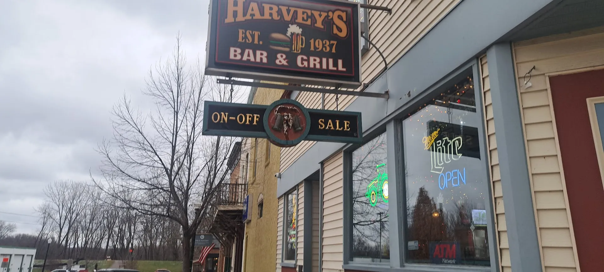 Harvey's Bar